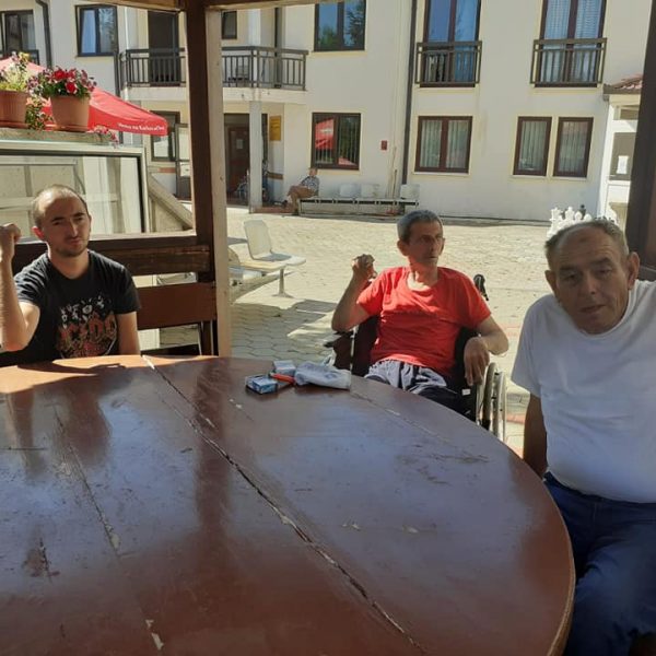 POSJET EKIPICI U STARAČKOM DOMU