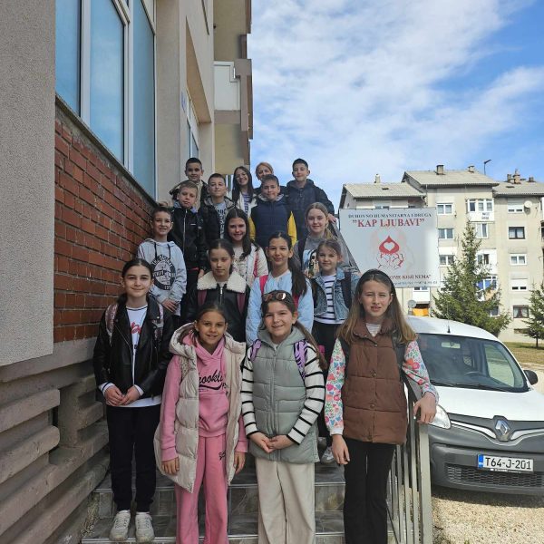 Mališani koji mijenjaju svijet: 4. razred daruje “Kap ljubavi”